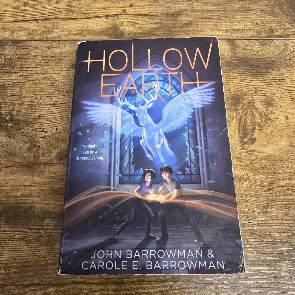 Hollow Earth Kids Soft cover Chapter Book